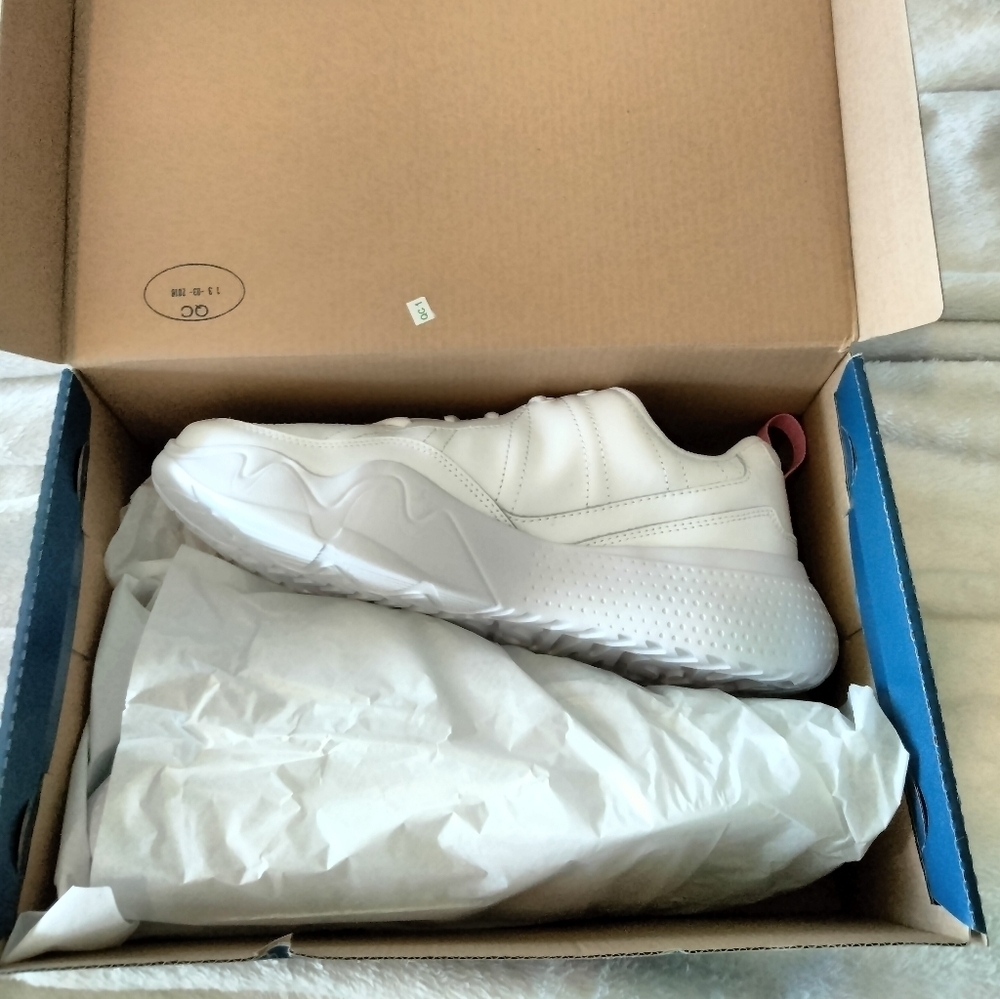 NWT K-Swiss CR-329 LTR Women's Sneakers - Picture 5 of 10